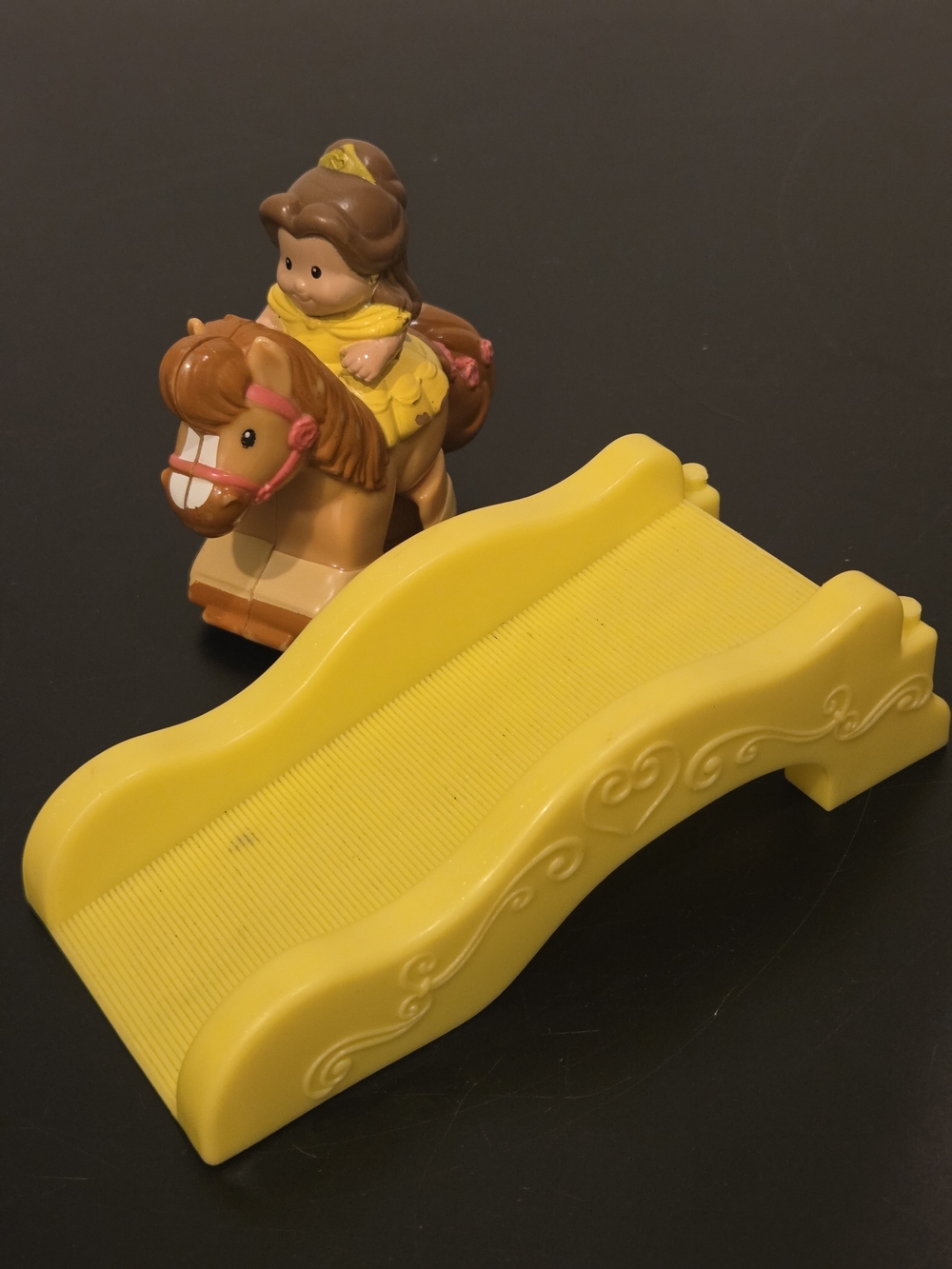 Little People Disney Princess Belle Yellow Dress Klip Klop Horse With Ramp